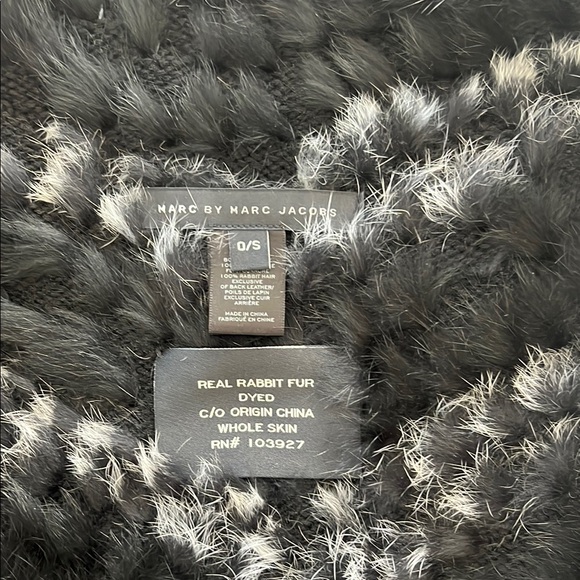 Chic real Rabbit Black and White Fur Vest-MARC by Marc Jacobs - Picture 2 of 4